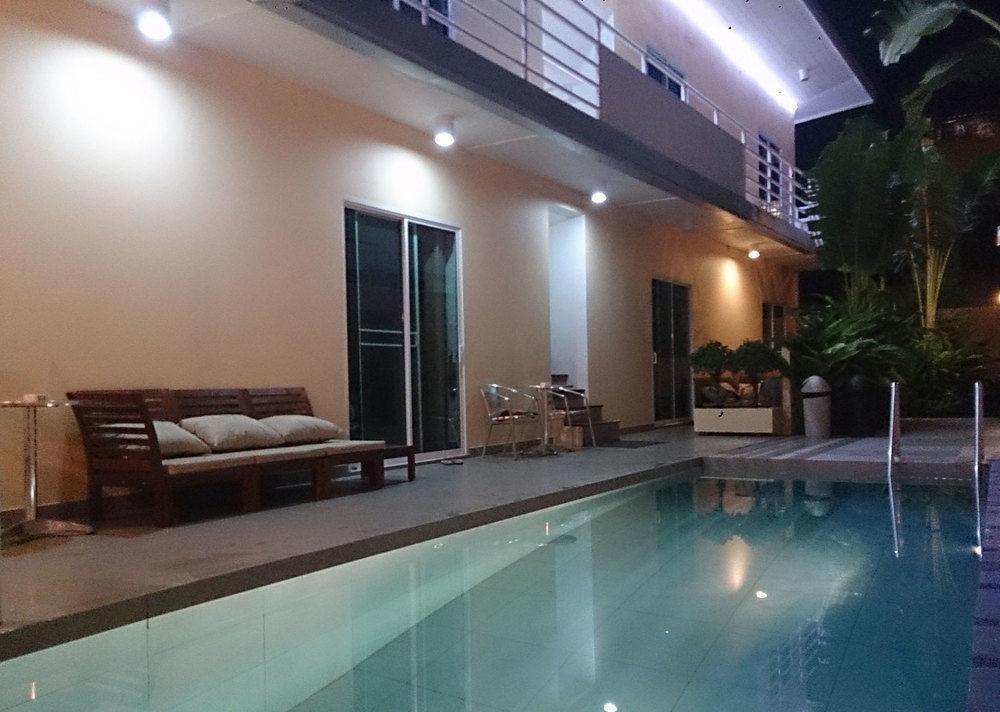 Gp Rooms Pool Guesthouse Pattaya Exteriör bild